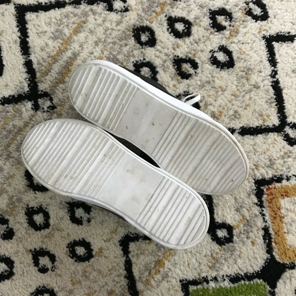 SAMUEL HUBBARD Flight Solo - Picture 6 of 11